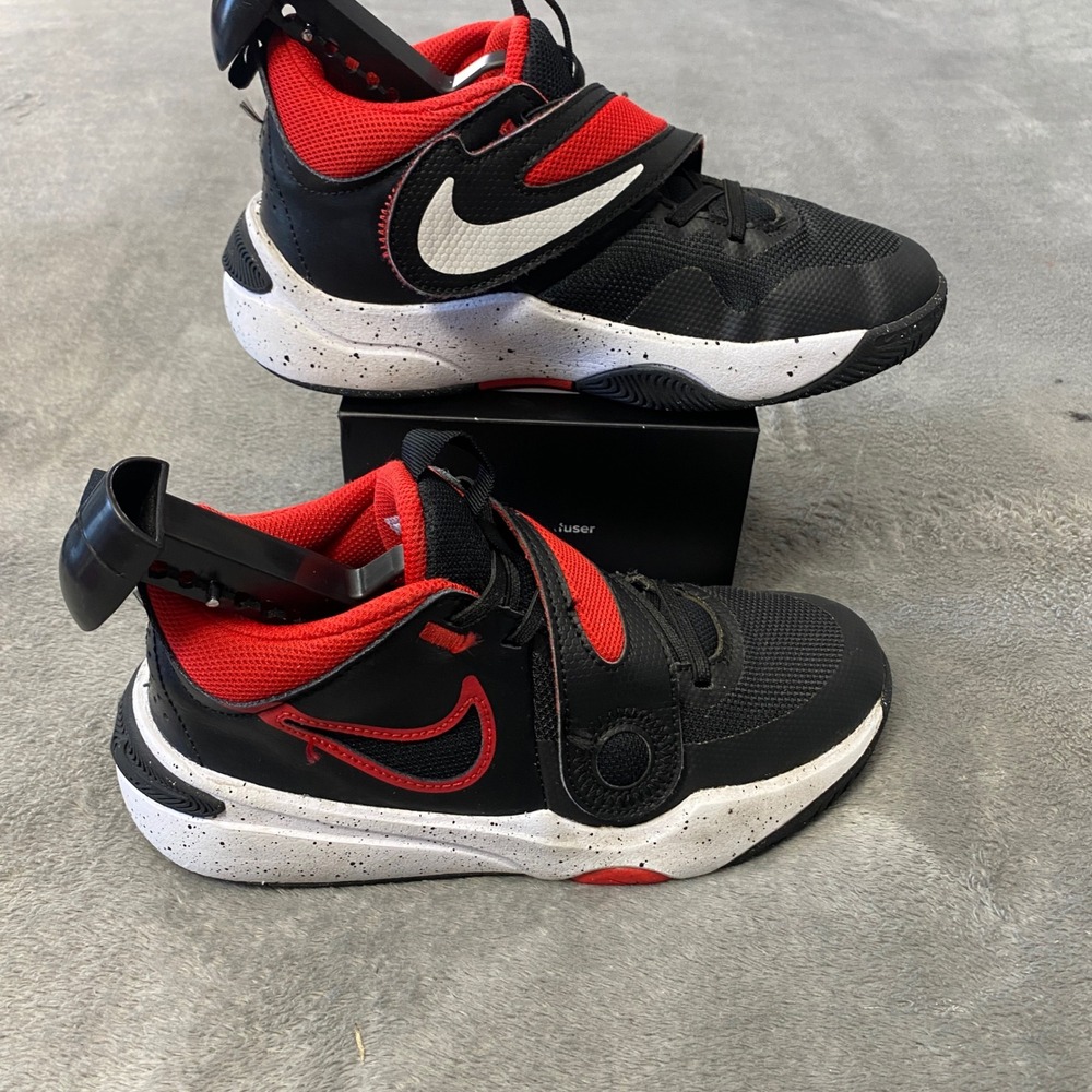 Nike Basketball Shoes Kids 4Y Black Team Hustle D 11 Speckled DV8996-003